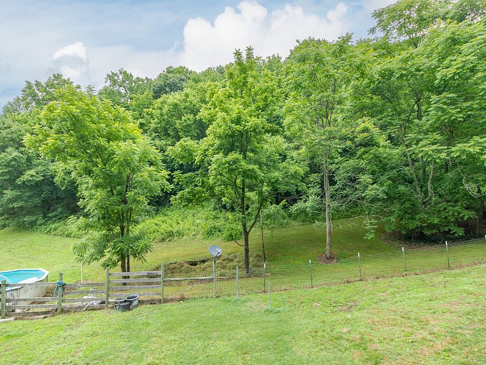 25th image of 2650 Haywood Hollow Rd