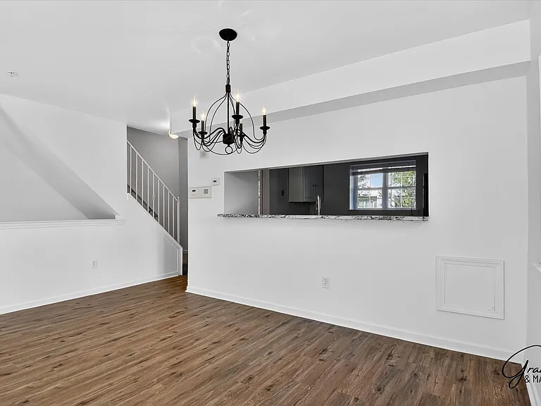 1348 Village Dr — Photo 6