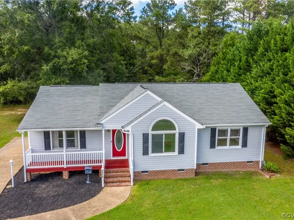 4404 Woodstream Dr, Petersburg, VA 23803