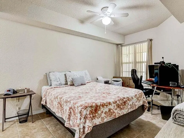 130 Peacock Blvd #16 — Photo 10