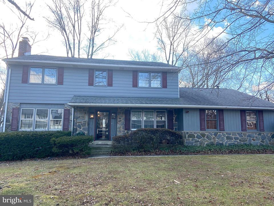1st image of 2404 Landon Dr