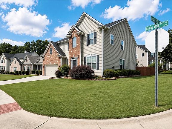 2nd image of 3353 Bridge Walk Dr