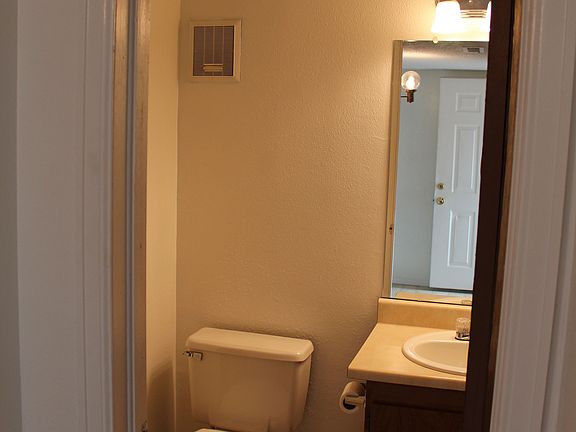 1/2 bath