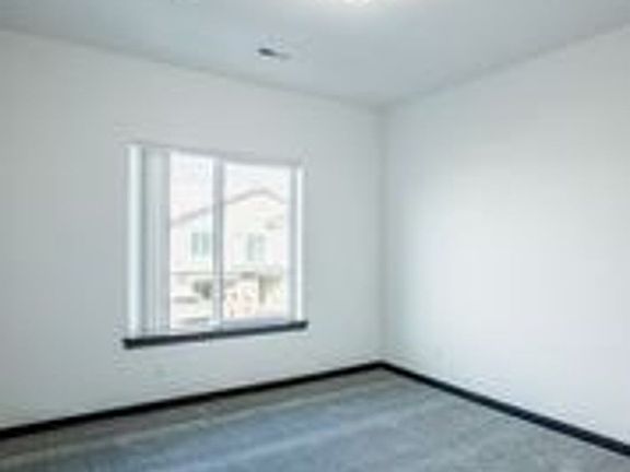 5th image of 384 E Kathleen Ave #101