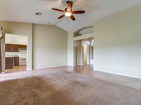 3rd image of 4028 W Potter Dr