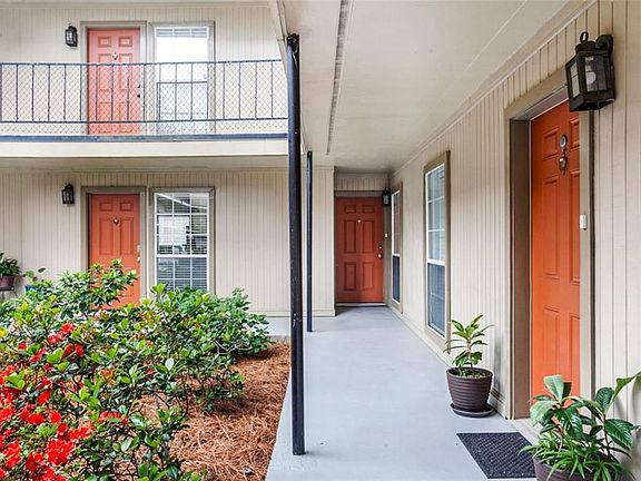 4th image of 2511 Metairie Lawn Dr #117