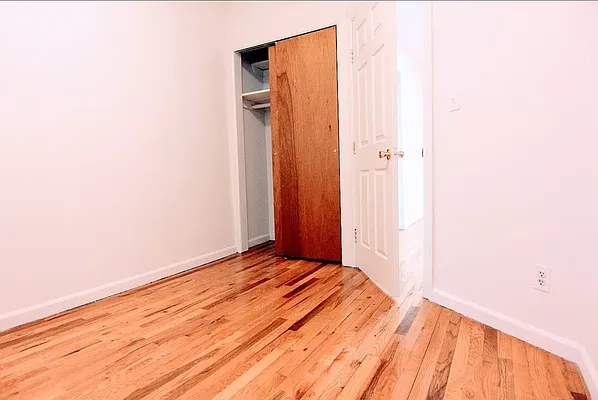 Rented by HOLTON REAL ESTATE INC. | media 23