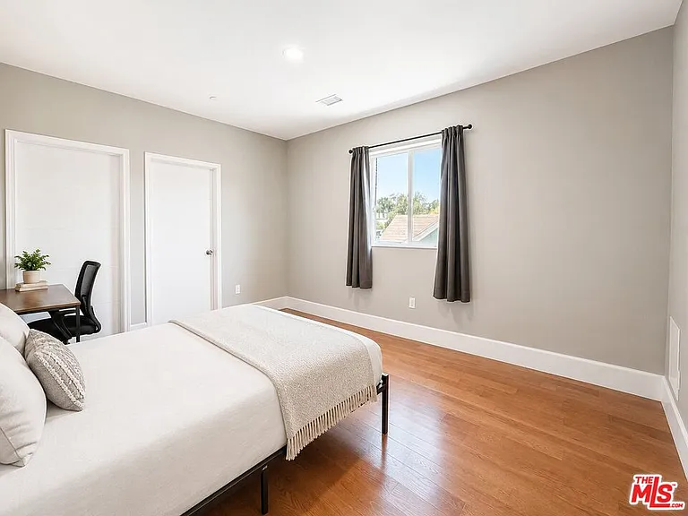 1212 W 37th Dr #2 — Photo 14
