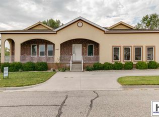 1523 Mistletoe Cir, Junction City, KS 66441