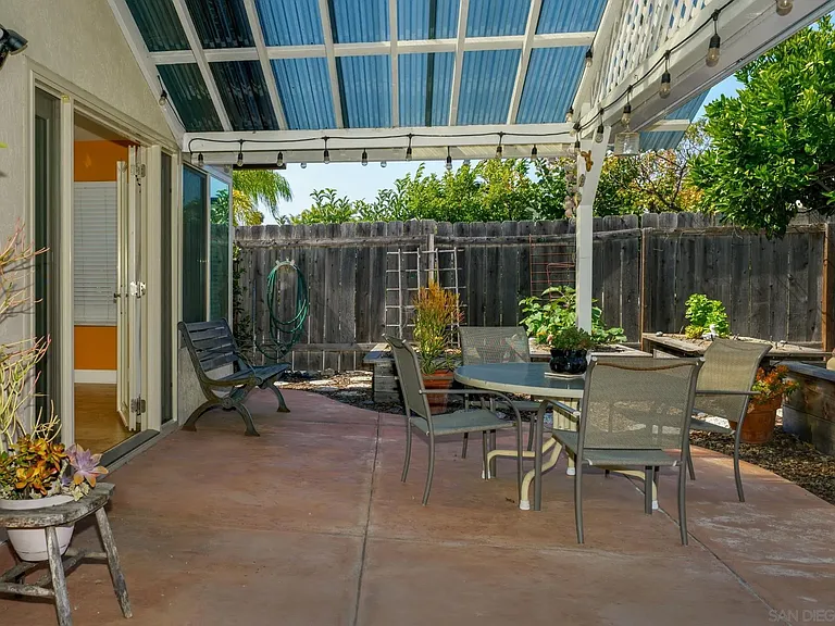 141 Turner Ave — Photo 23
