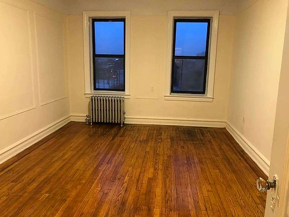 4th image of 28-35 41st St #D2
