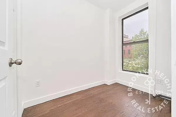 756 Union Street — Photo 4