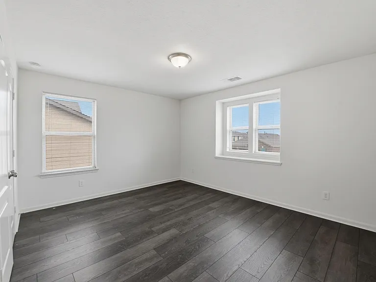 2518 Boxwood Park Ln — Photo 32