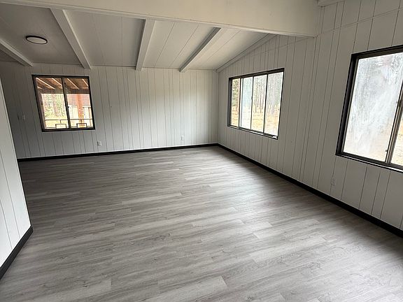 2nd image of 13536 Quartz Valley Rd