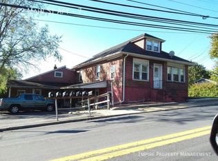5562 Main St APT 7, Whitehall, PA 18052