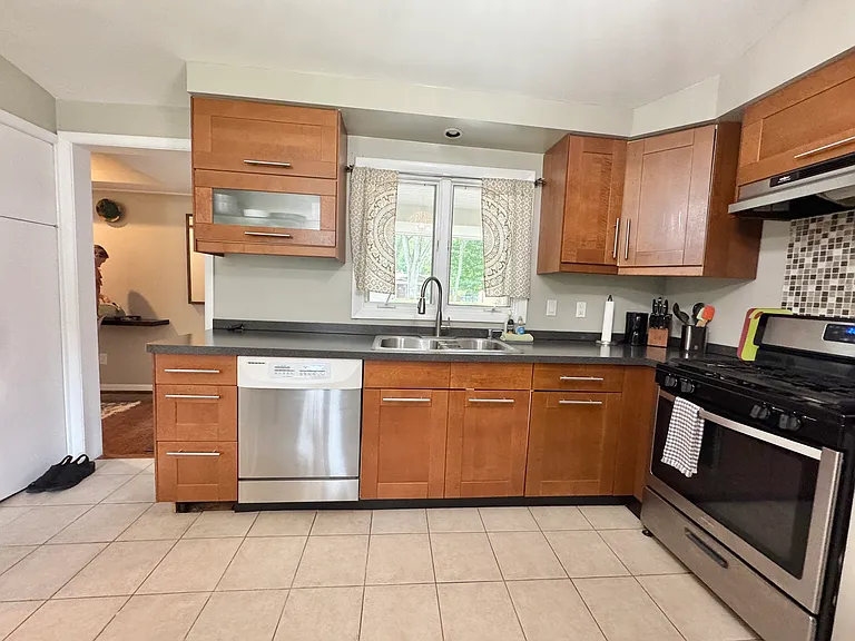 995 Woodlea St — Photo 15