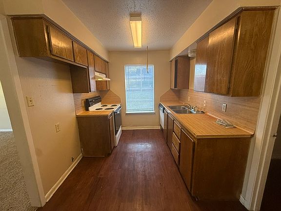 5th image of 812 Cheryl St #A