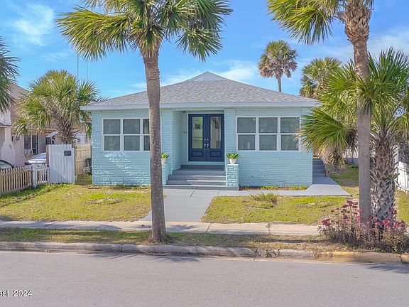 3rd image of 128 S Wild Olive Ave