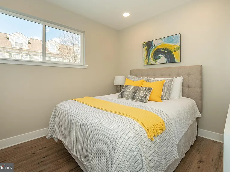 2220 Master St #28-3 — Photo 2