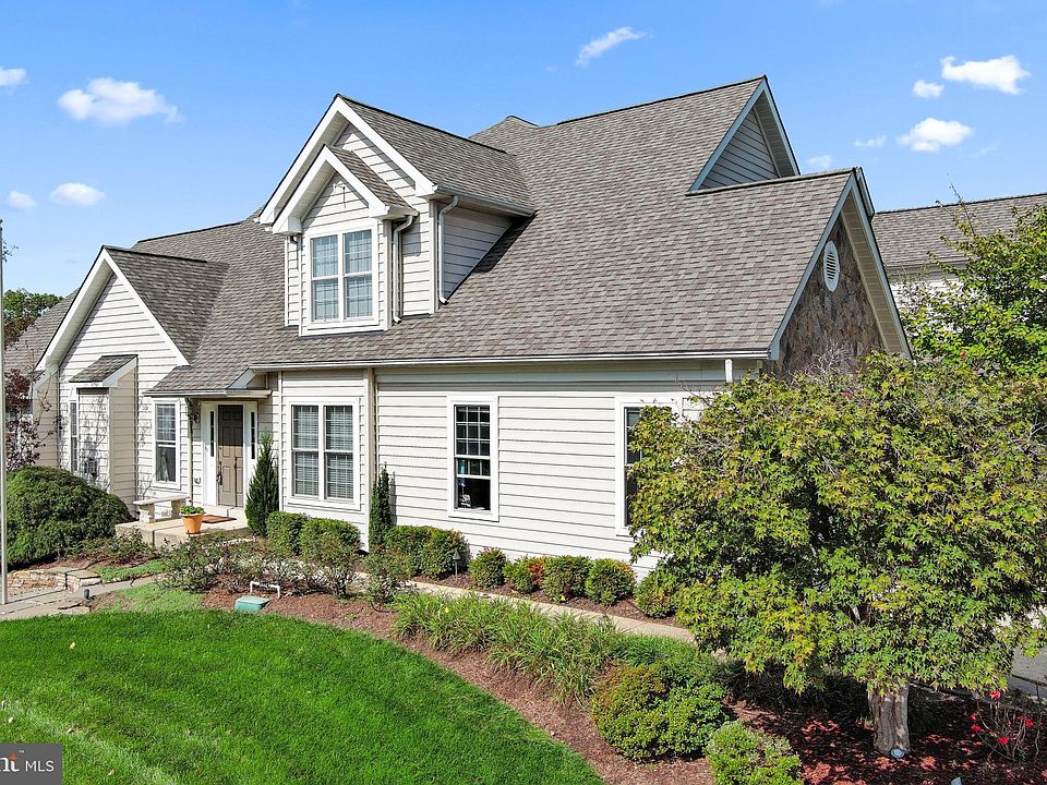 25665 Tremaine Ter, Chantilly, VA 20152 | Zillow