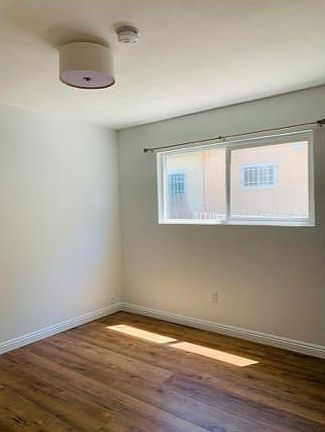 5th image of 5147 Meridian St #1/2