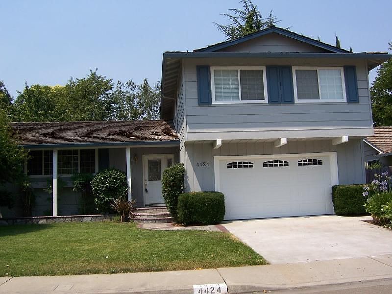 2nd image of 4424 Clovewood Ln
