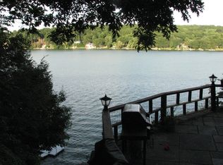 7 Old Neversink Rd, Danbury, CT 06811