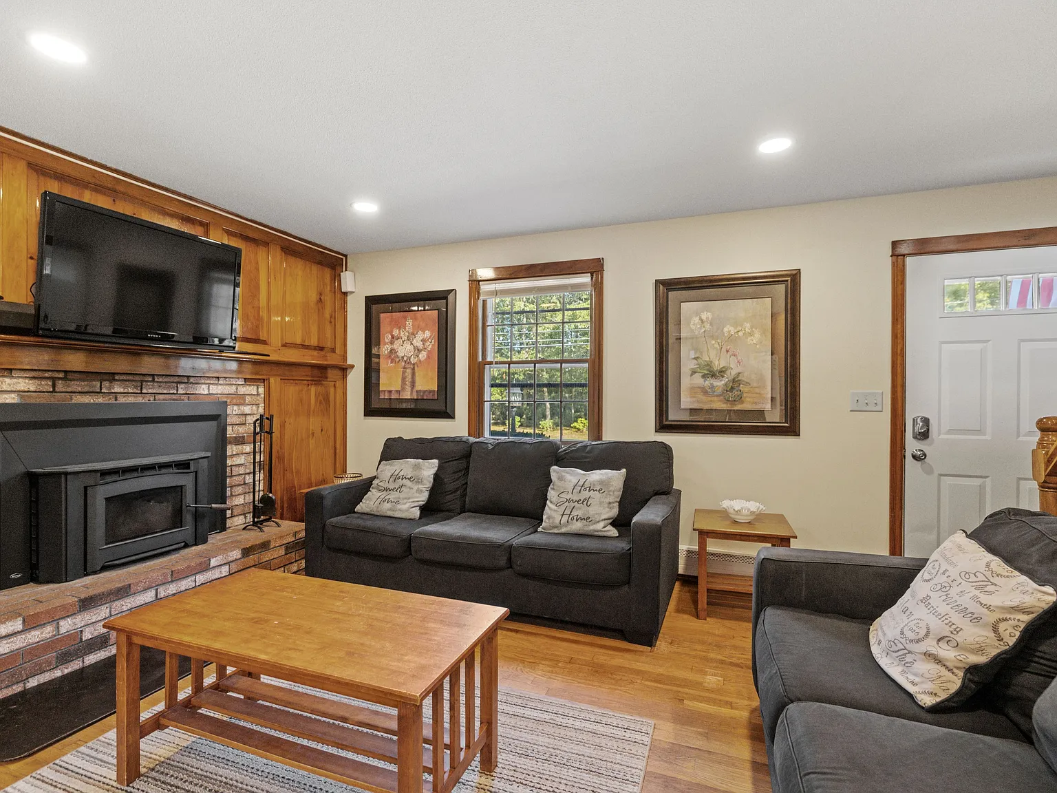 4 bed, 1400 sqft, $2,500 — Photo 4