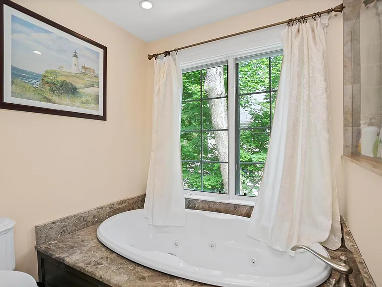 80 Brookside Dr — Photo 18