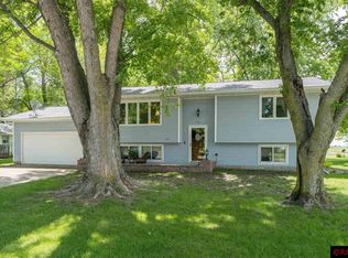 221 Prairie St E, Amboy, MN 56010