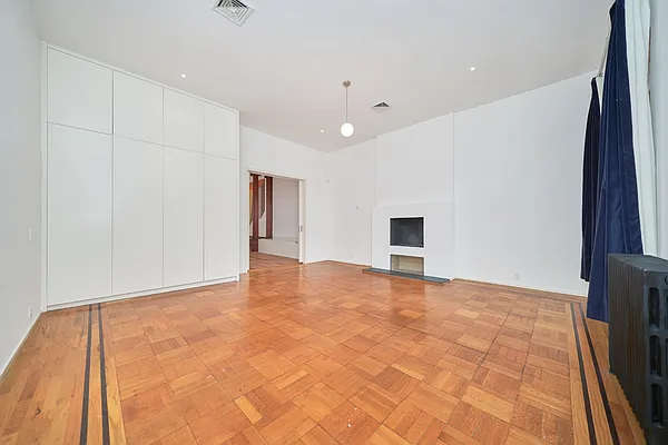 Rented by Corcoran | media 31