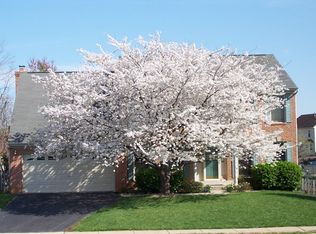 402 Old Dominion Ave, Herndon, VA 20170