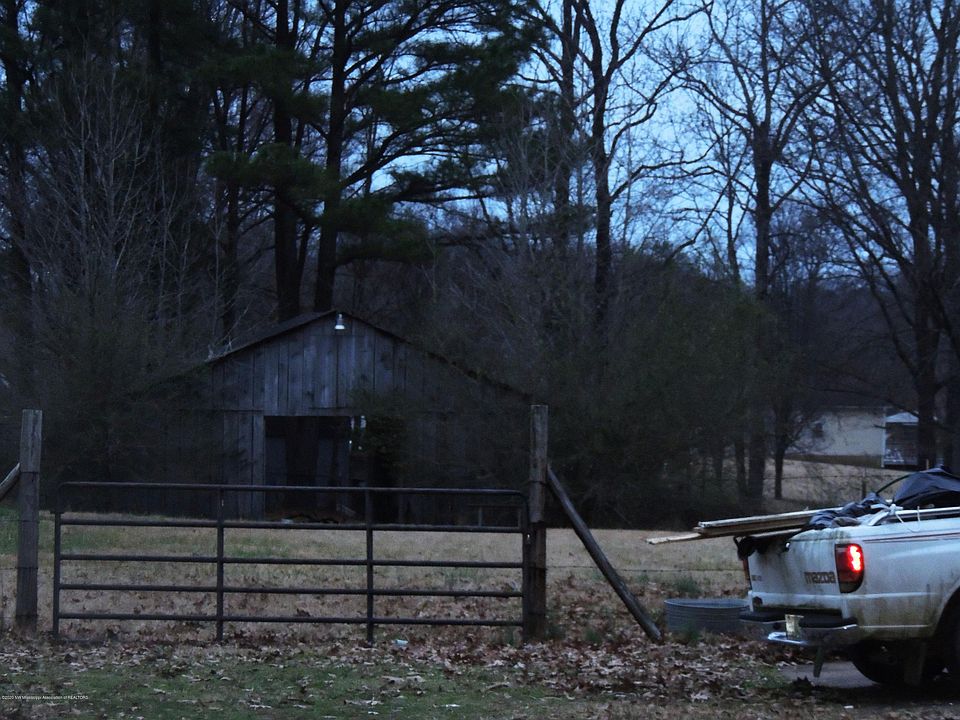 2nd image of 430 Getwell Rd S