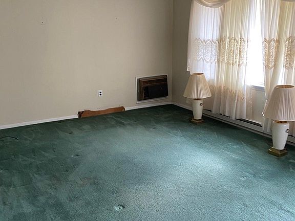 5th image of 62 Alyssum St