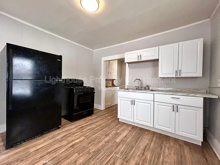 2513 Sanford St #1 — Photo 3