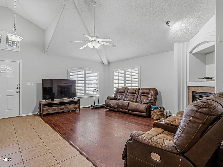 3828 Tierra Aurora Dr — Photo 6