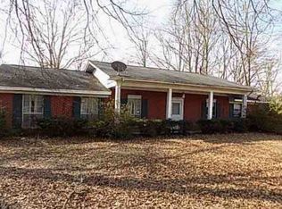 1056 Main St, Mantee, MS 39751