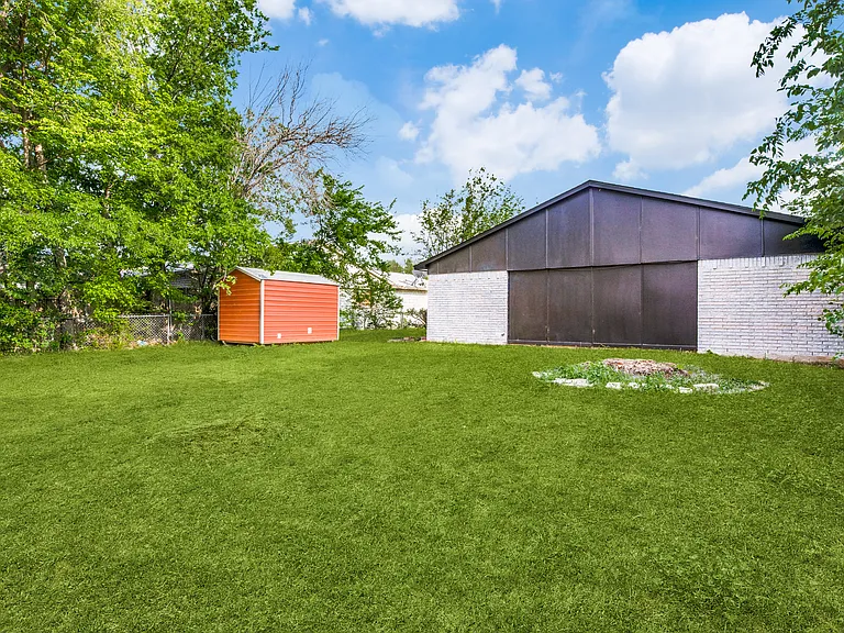 7525 Kingsmill Ter — Photo 12