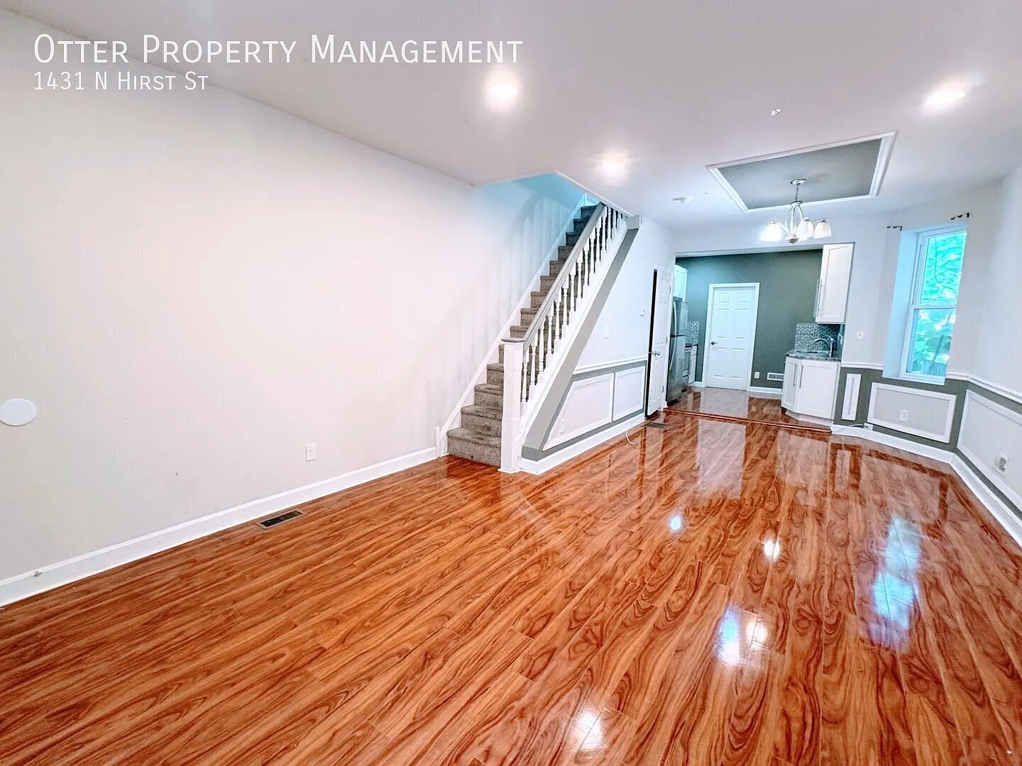 Spacious 3BR/2BA Home with Finished Basement, Laundry & Rear Yard — Photo 2