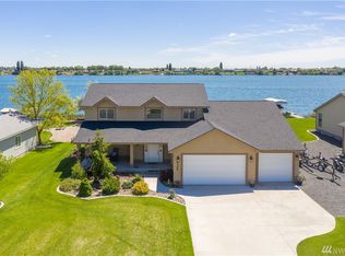 8306 Diamond Point Cir NE, Moses Lake, WA 98837