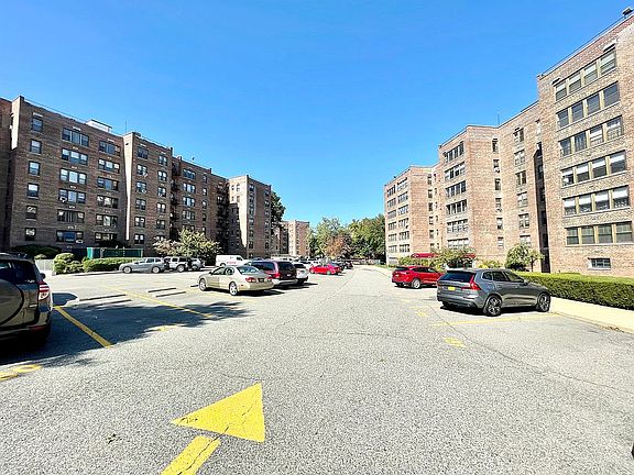 4th image of 209-39 23rd Ave APT 3C4