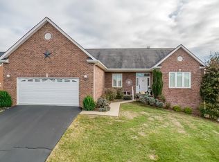229 Country Meadow Cir, Bristol, TN 37620