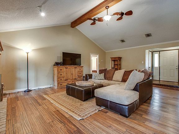 5th image of 15802 Blue Creek St