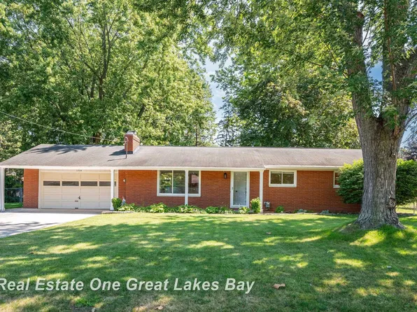 1204 Allendale Dr, Saginaw, MI 48638