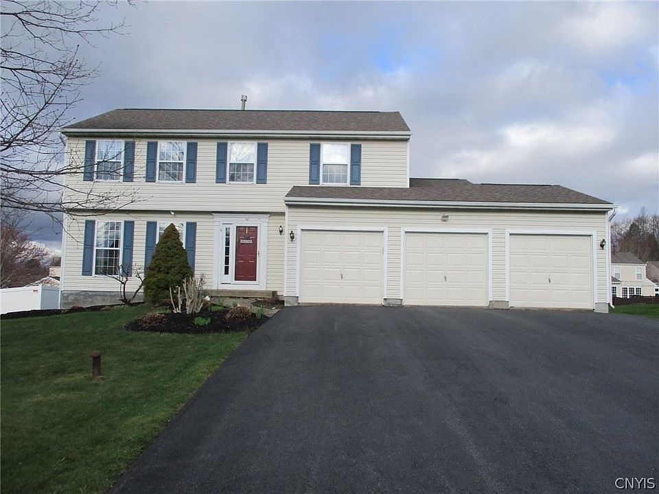 1st image of 30 Chaucer Cir