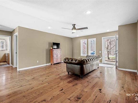 2nd image of 37 Cawood Dr