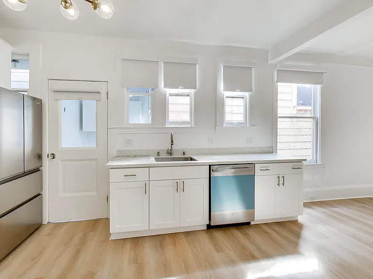 1418 Leavenworth St #3 — Photo 4