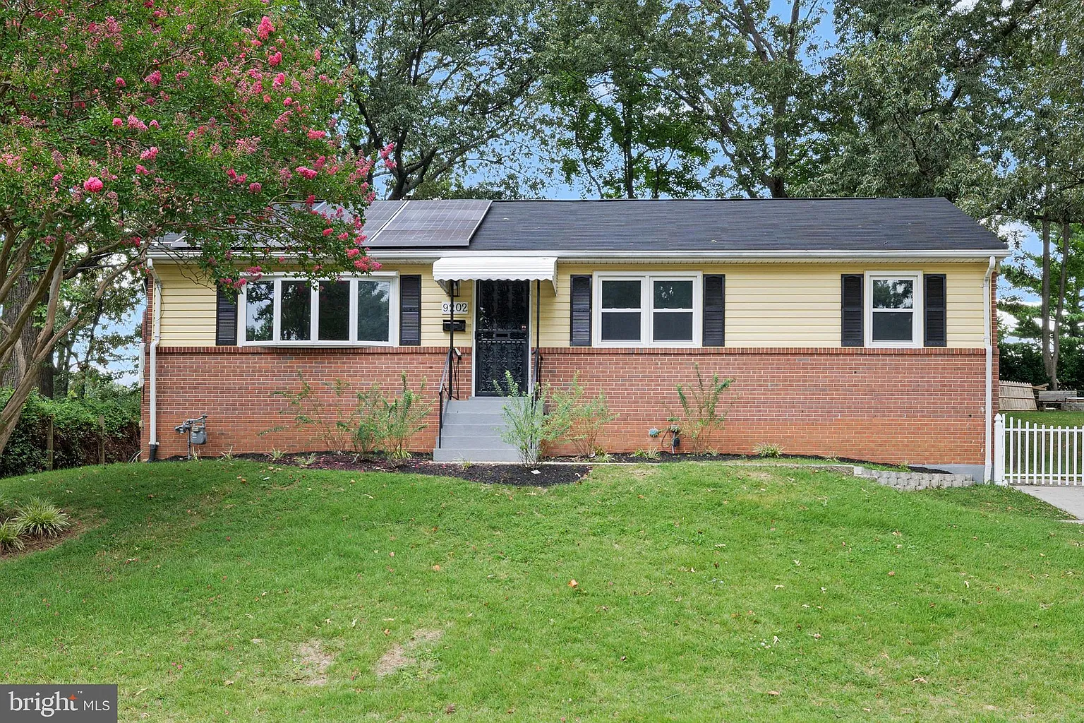 9202 Sheridan St photo 1