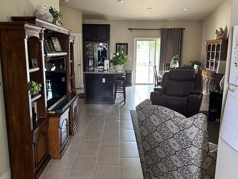 5905 Carrotwood Ave — Photo 2
