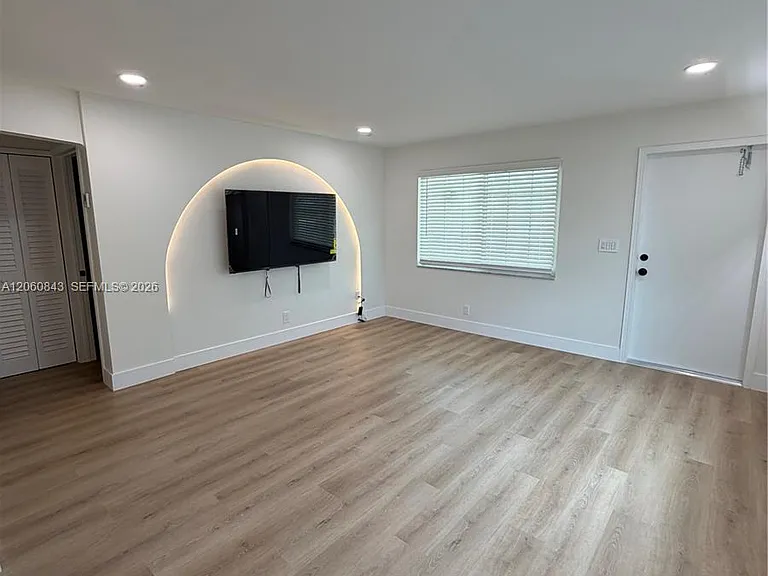 708 SW 7th Ave #1 — Photo 2